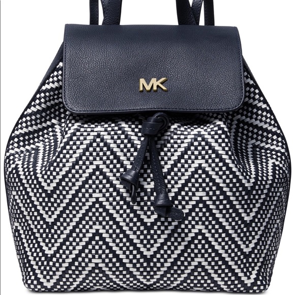 🌹SALE MICHAEL KORS Junie Chevron Leather Backpack - Picture 2 of 9
